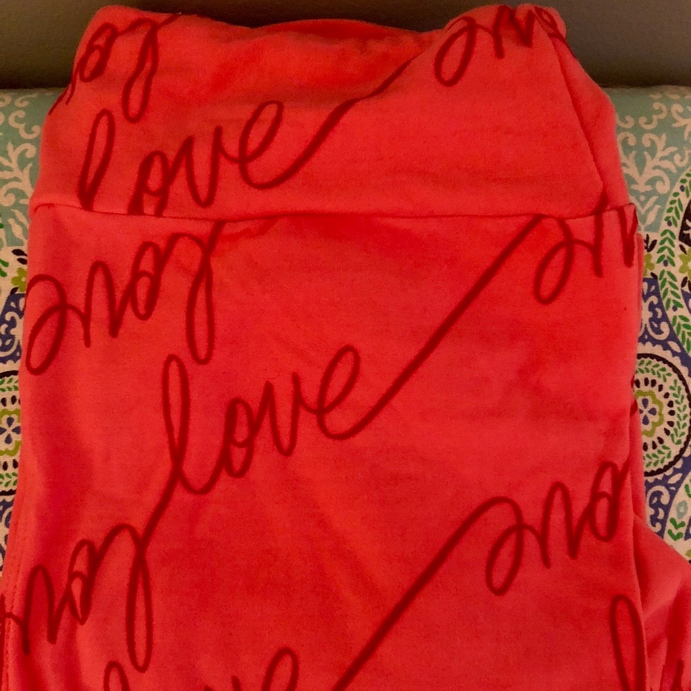 Lularoe Valentine’s Day leggings one size